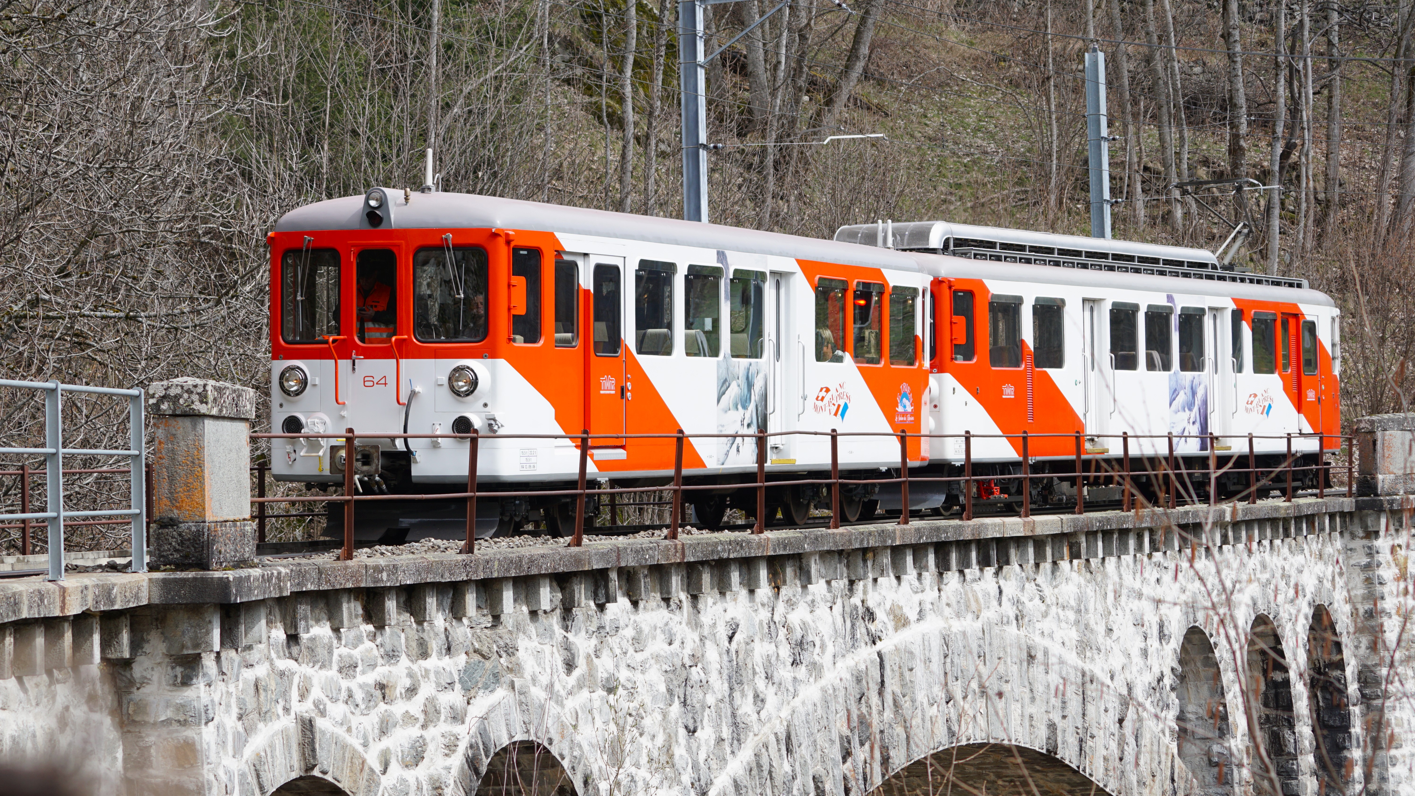 Train MB